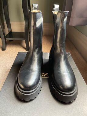 Banana Republic Women Size 7 Chunky Platform Italian Leather Chelsea Tall Boots